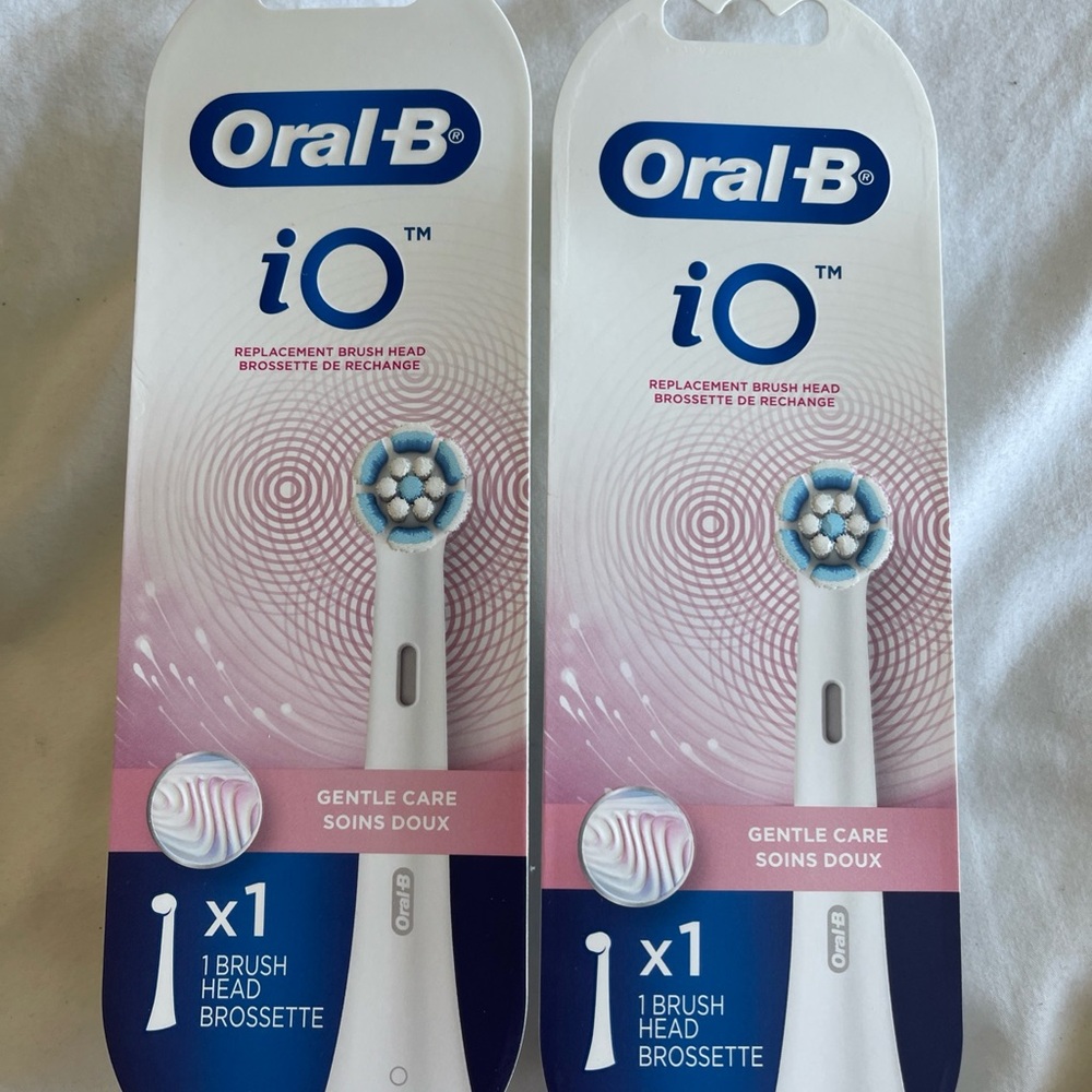 Oral-B iO Replacement Brush Head - White